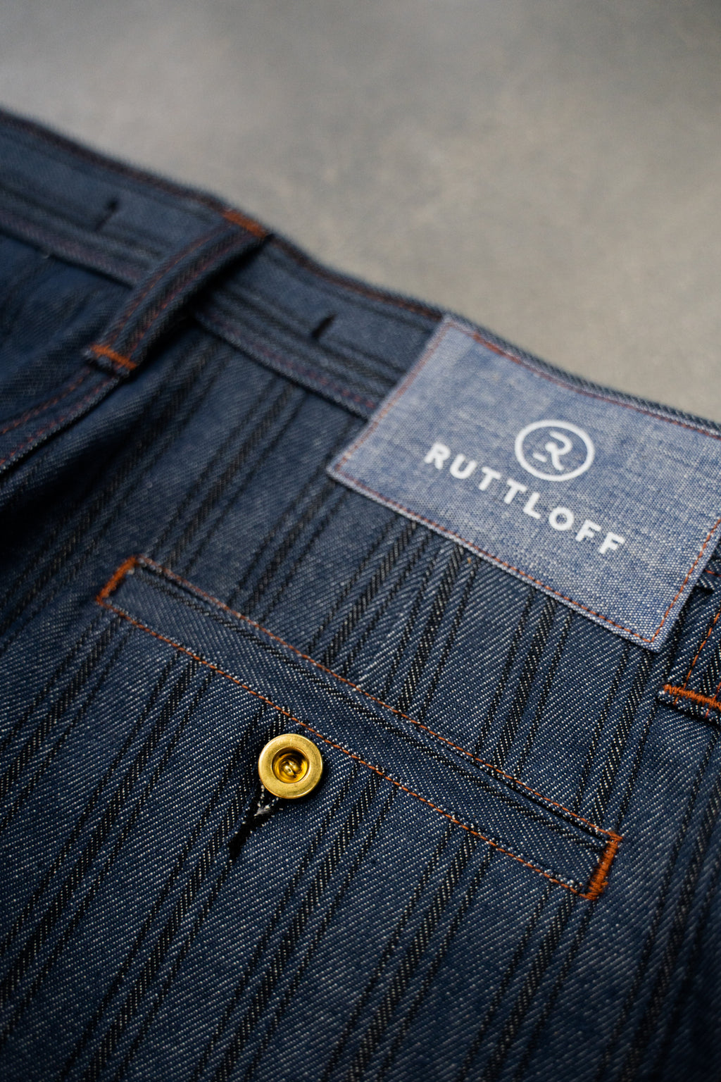 C5-26 - short cut chino - 12 oz striped selvage denim