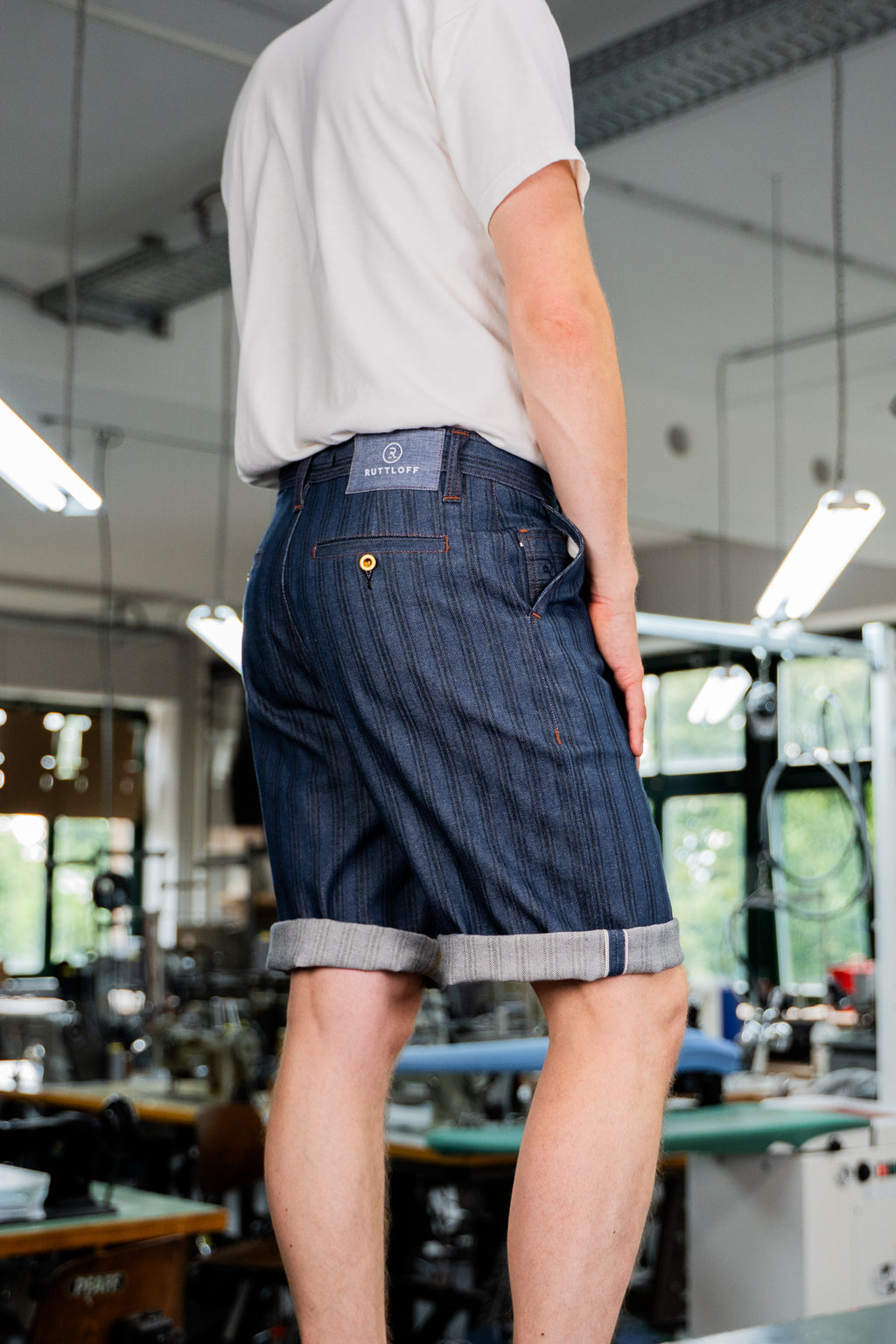 C5-26 - short cut chino - 12 oz striped selvage denim