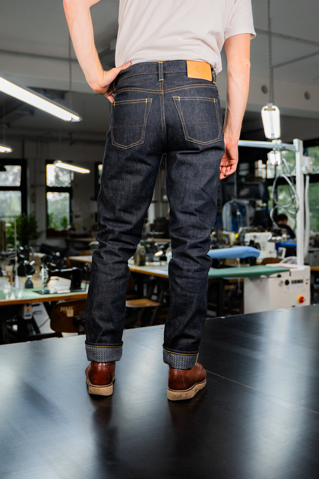 H2-24-R - tapered fit - 17 oz selvage denim