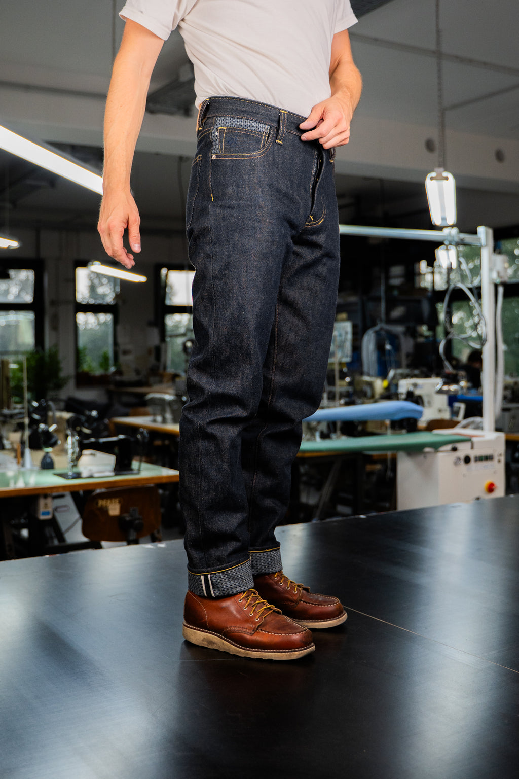 H2-24-R - tapered fit - 17 oz selvage denim