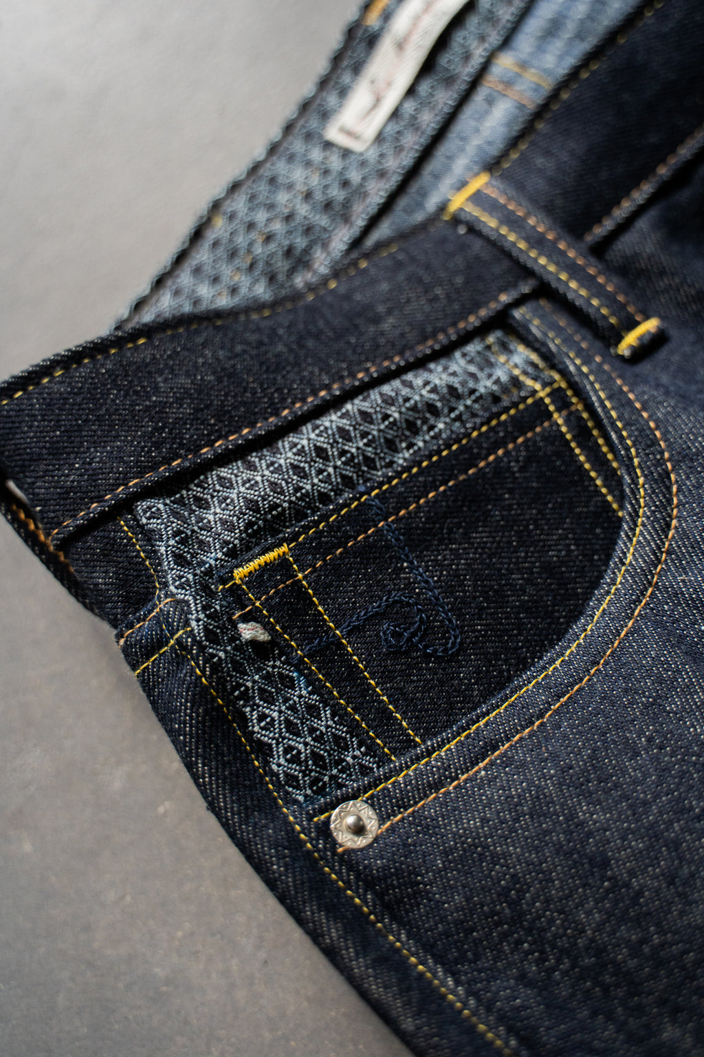 H2-24-R - tapered fit - 17 oz selvage denim