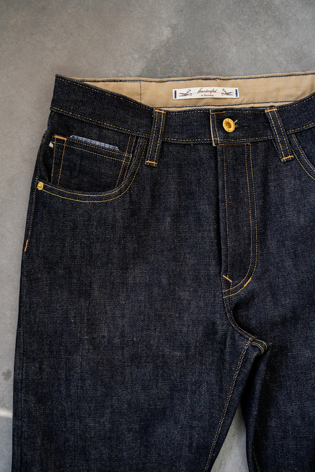 H3-26 - straight cut jeans - 17 oz selvage denim - herringbone lined hem