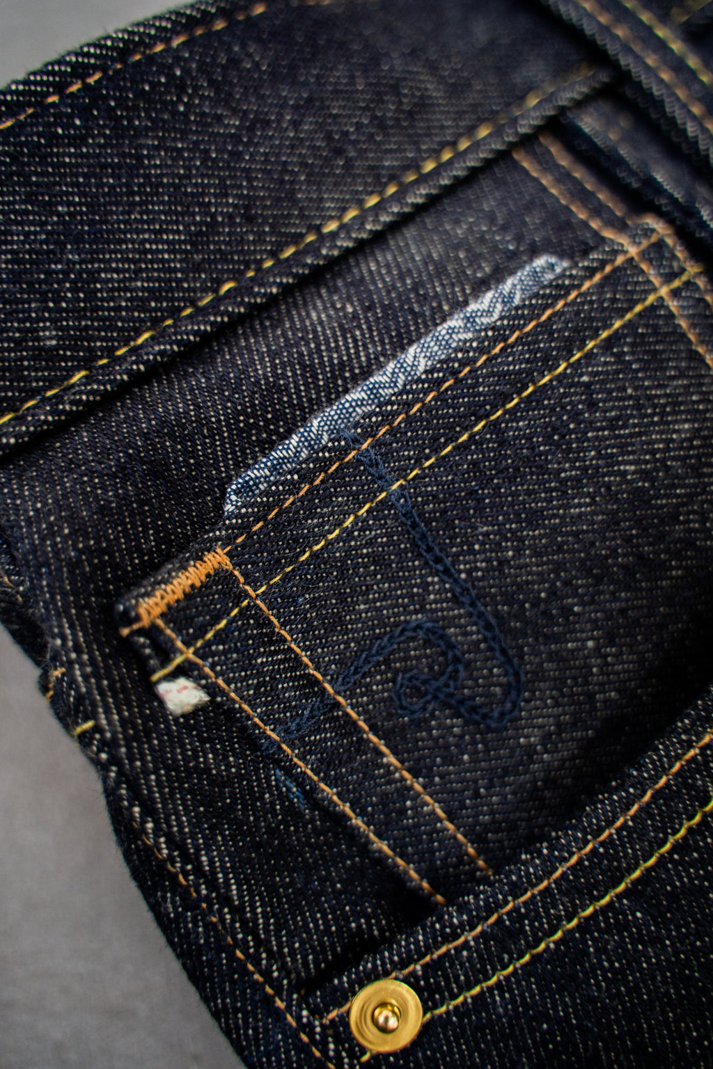 H3-26 - straight cut jeans - 17 oz selvage denim - herringbone lined hem