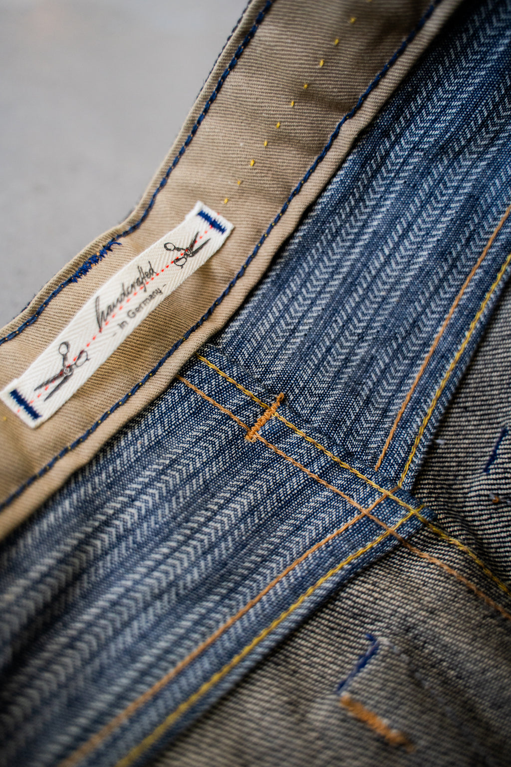H3-26 - straight cut jeans - 17 oz selvage denim - herringbone lined hem